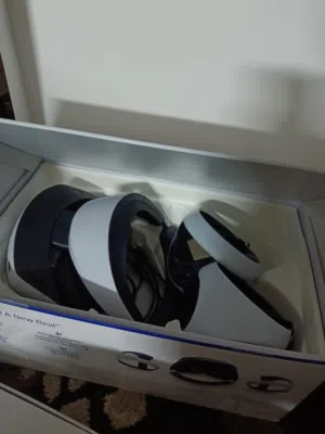 جهاز psvr2 جديد ممتاز بسعر ممتاز و مخفض فقط لفترة محدودة