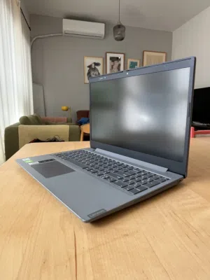 Lenovo IdeaPad 3 – Intel Core i7 / NVIDIA 2GB / 512GB SSD / 8GB RAM