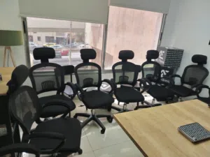 كراسي مكتب بحالة ممتازة جداً