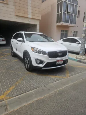 كيا سيرنتو للبيع بحالة ممتازة لاتحتاج اي مصاريف