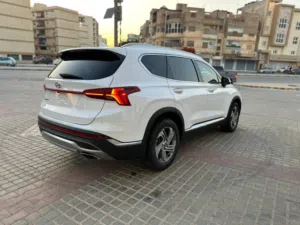 New Hyundai Santa Fe in Benghazi