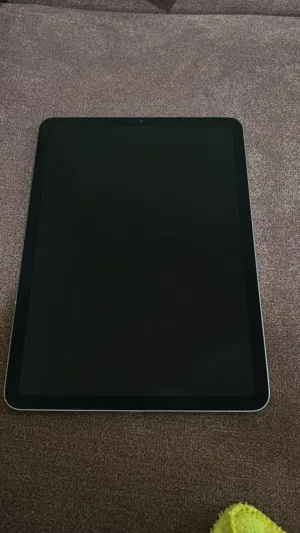 للبيع iPad Air 5 (265GB)