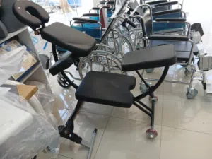 كرسي حجامة طبي احترافي مريح مناسب لمراكز الحجامة والعلاج الطبيعي والمراكز الطبية