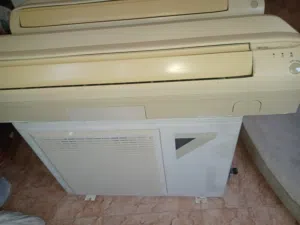 DAIKIN 1.5 TON SPLIT AC.