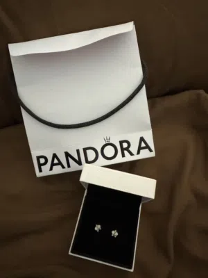 PANDORA DAISY EARRINGS (Original)