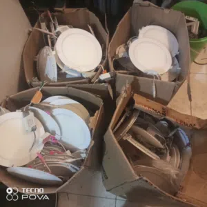 سبوتات انارة بيلت ان الجبس بورد شغال عالفحص للبيع اربع كراتين كل كرتونة لا يقل عن 30 سبوت