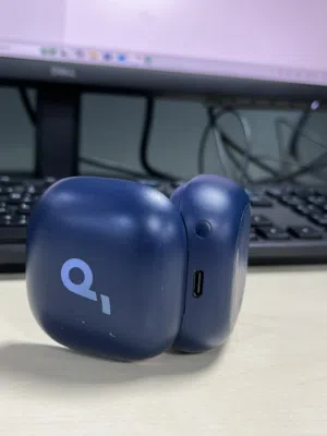 للبيع علبة شحن (Case) سماعة Anker Soundcore P40i اللاسلكية الأصلية باللون الأزرق النيلي