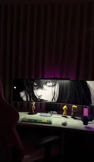 شاشة قيمنق منحنية سامسونج اوديسي 49 بوصة أوليد Samsung Odyssey OLED G9 Gaming Curved Monitor