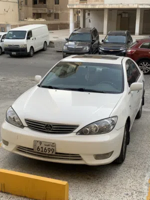 تويوتا كامري 2006 6 سلندر نظيفه للبيع بداعي السفر