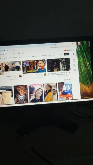شاشه تنفع للpc أو السوني