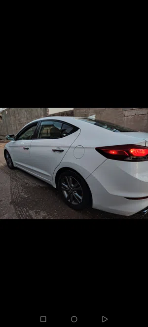 Used Hyundai Elantra in Saladin