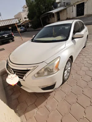 2014 Nissan Altima Sedan - Excellent Condition, White, Gasoline, Japanese Specs