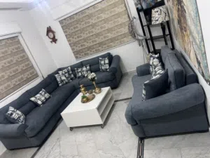 كورنر مودرن متين وعميق وكاله ومجدد يتسع 9-10 اشخاص