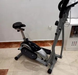 دراجة كهربائيه بحالة ممتازه ونظيف