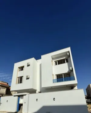 مبناء تجاري