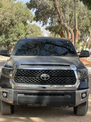 Used Toyota Tundra in Benghazi