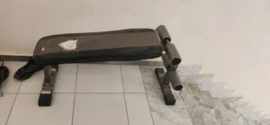 كرسي رياضي لتمارين عضلات البطن
