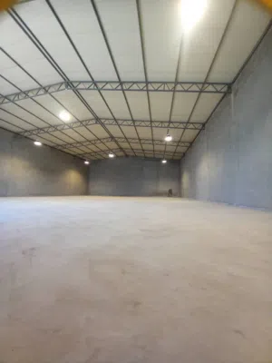 هنقر تجاري للايجار . عين زارة نصبت ندكاري