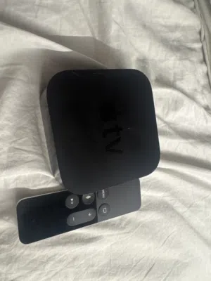 Apple Tv + remote