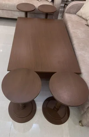 طاولات وسط