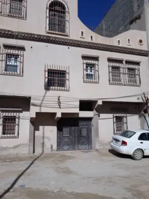 منزل للبيع فى الدريبي  خلف جامع اللبيب بن عاشور بسعر كزيونى