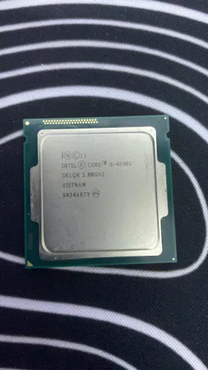 للبيع معالج i5 4590s مع المبرد