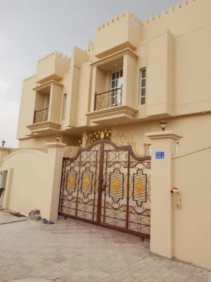 فيلا توين راقية للايجار بالخوض مقابل دوار الكتاب للجامعة