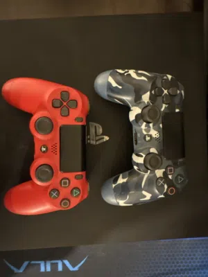 PS4 pro used still has warranty seal very clean