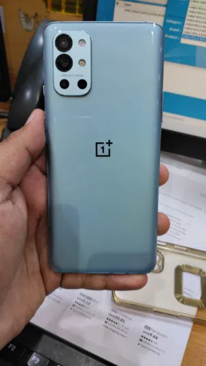 Used OnePlus 9R Mobile Phone, 256GB Storage, Blue Color, Includes Charger