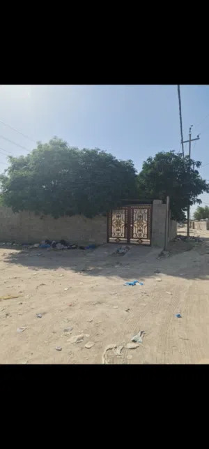 200 m2 3 Bedrooms Townhouse for Sale in Basra Zubayr