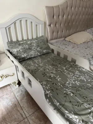 Toddler bed