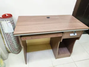 COMPUTER AND STUDY TABLE GOOD CONDITION URGENT SALE