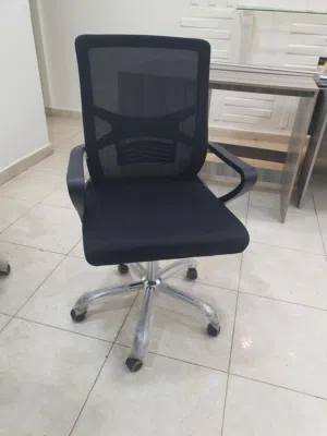 اثاث مكتبي جديد ومستعمل للبيع