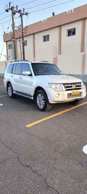 Used Mitsubishi Pajero in Al Sharqiya