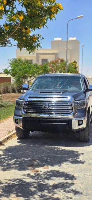 تيوتا تندار 2016 تبارك الرحمن رباعي 57 بابين كبار ماشيه(115mil)صورها برا موجودات فالمنشور