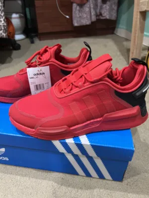 Adidas NMD v3