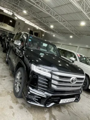 لاندكروزر ساس VXR 2024 عداد 23 الف محرك توين تيربو مغلفه PPF