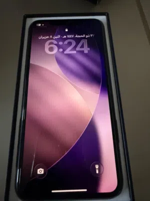 iPhone 11 Pro Max مش مفتوح بطارييه 82 معاها الكرتونة