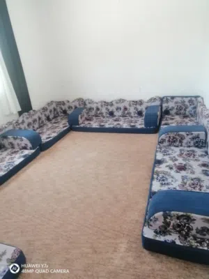 جلسة عربية وطقم كنب