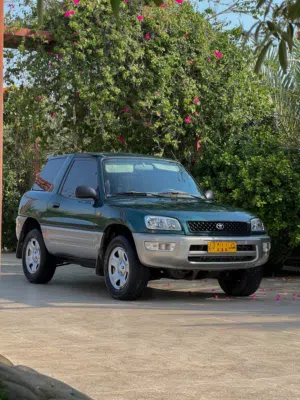 Toyota . RAV 4 . 1998 . Used0