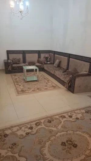 منزل ارضي للإيجار مؤثث قرجي