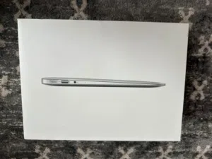 MacBook Air (2017)