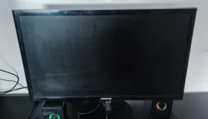 22 Samsung monitors for sale  in Jerash