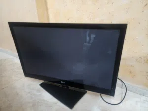 للبيع شاشة ال جي مستعمل بحالة الجديد واستعمالها خفيف جدا