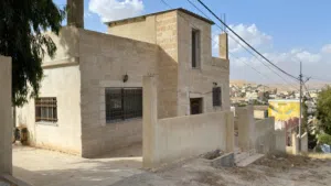 175 m2 5 Bedrooms Townhouse for Sale in Zarqa Abu Al-Zighan