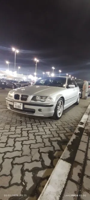 بي ام 323 i