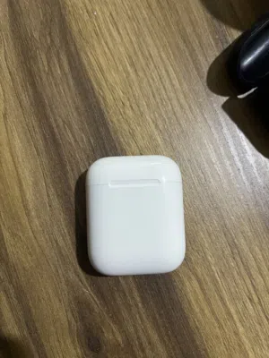للبيع سماعات AirPods الجيل الثاني