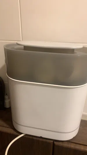 كوت بيبي جديد غير مستخدم حجم كبير نوعيه ممتازه سعره اعلى من هيك بكتير لعمر اكتر من سنه ممكن تستفيدو
