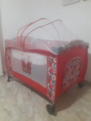 سرير أطفال