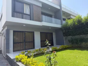 300 m2 4 Bedrooms Villa for Rent in Giza Sheikh Zayed